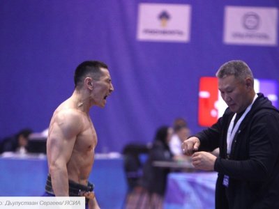 Реванши и сенсации. Мас-рестлеры Якутии завоевали еще шесть золотых медалей чемпионата России