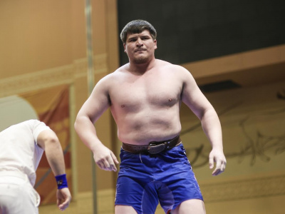 Чемпионат Якутии по мас-рестлингу: Внимание! Поезд отправляется в «Россию»!