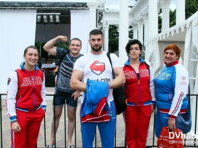 Хабаровчанин выиграл серебро чемпионата Европы по мас-рестлингу. Фото.