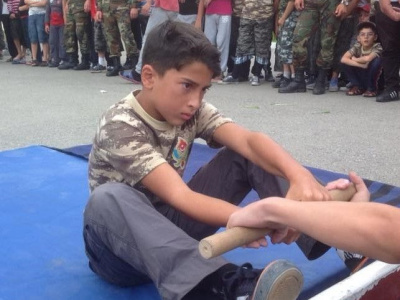 В Азербайджане юные армейцы осваивают мас-рестлинг.