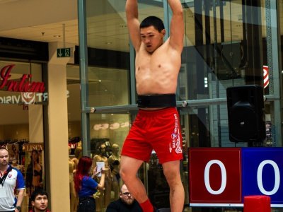 Павел Черноградский, Иван Галкин и Эльдана Болотбекова стали абсолютными чемпионами Европы по мас-рестлингу