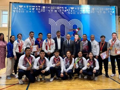 С корабля на бал! Героев чемпионата мира по мас-рестлингу чествовали на родине