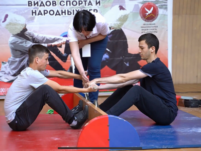 Во Владикавказе прошел третий Открытый чемпионат по мас-рестлингу