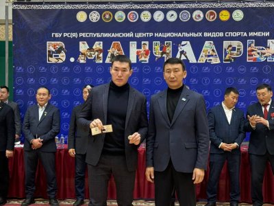 В Якутске торжественно открыт Чемпионат Якутии по мас-рестлингу имени Гавриила Десяткина — Күүстээх Дэхээккин