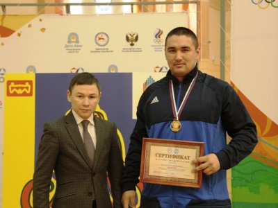 Чемпионы России по мас-рестлингу из Якутии получат по 200 тысяч рублей