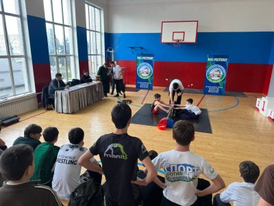 Баксан встретил День космонавтики силовым единоборством