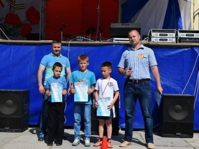 Молодые крымчане почтили память воинов Великой Отечественной войны. Фото.