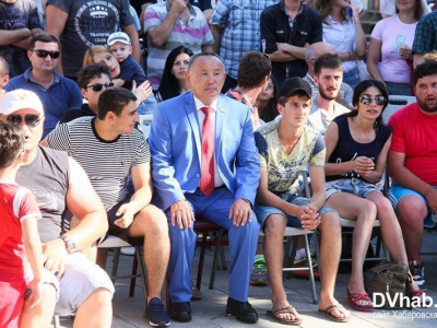 Хабаровчанин выиграл серебро чемпионата Европы по мас-рестлингу. Фото.