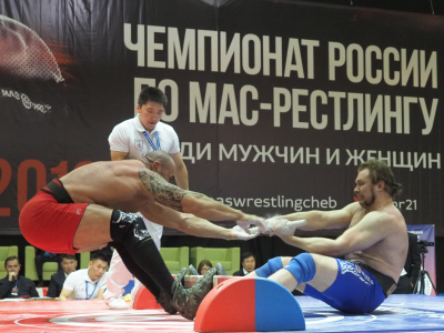 Первый день Чемпионата России по мас-рестлингу преподнес сюрпризы