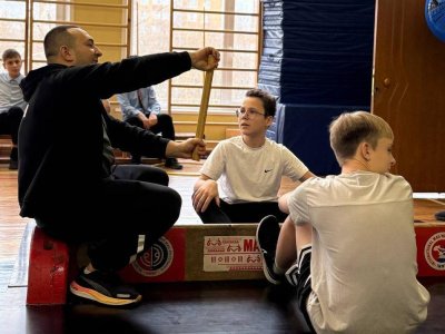 В Подмосковье полным ходом идет подготовка к Кубку Деда Мороза