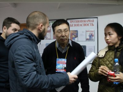 Сильнейшие мас-рестлеры из десяти российских регионов будут бороться за путевки на чемпионат России на мемориале олимпийского чемпиона Романа Дмитриева в Москве. 